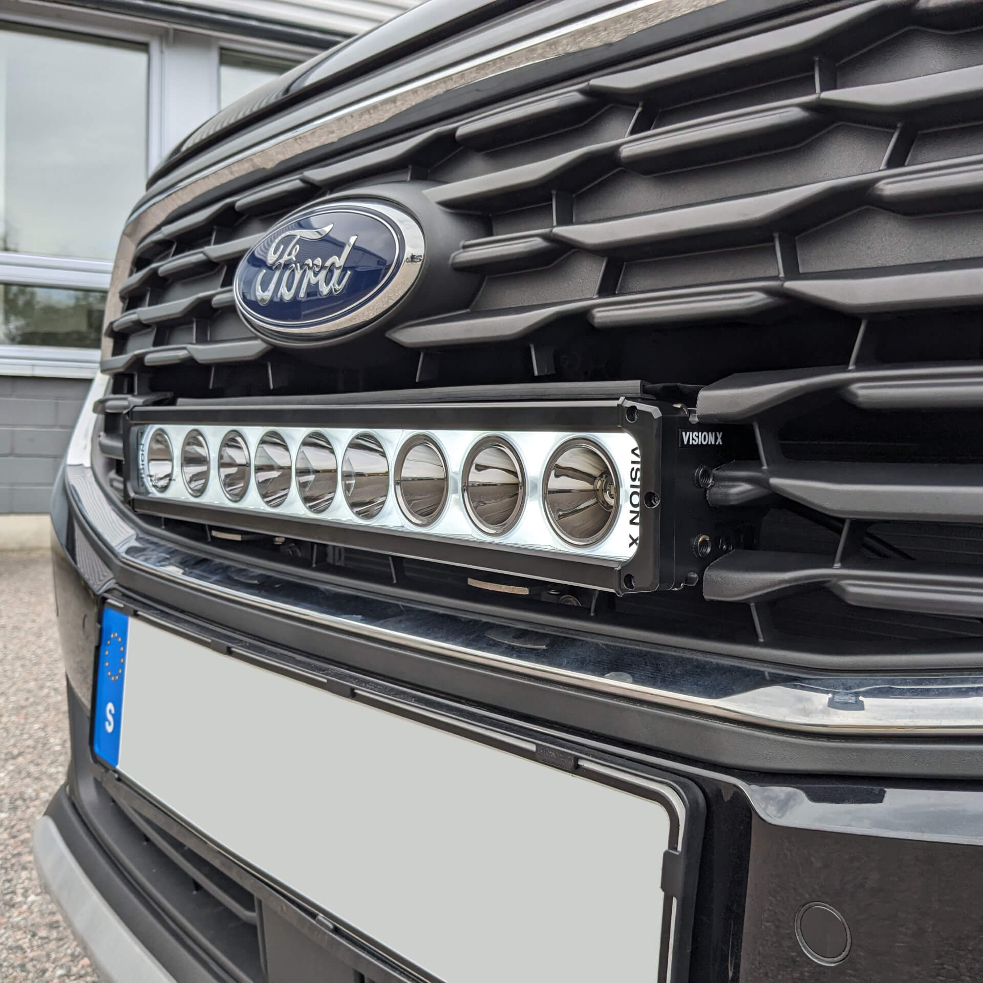 Ford Tourneo Connect 2022- Modellanpassat Extraljus-kit, Vision X - Bild 2