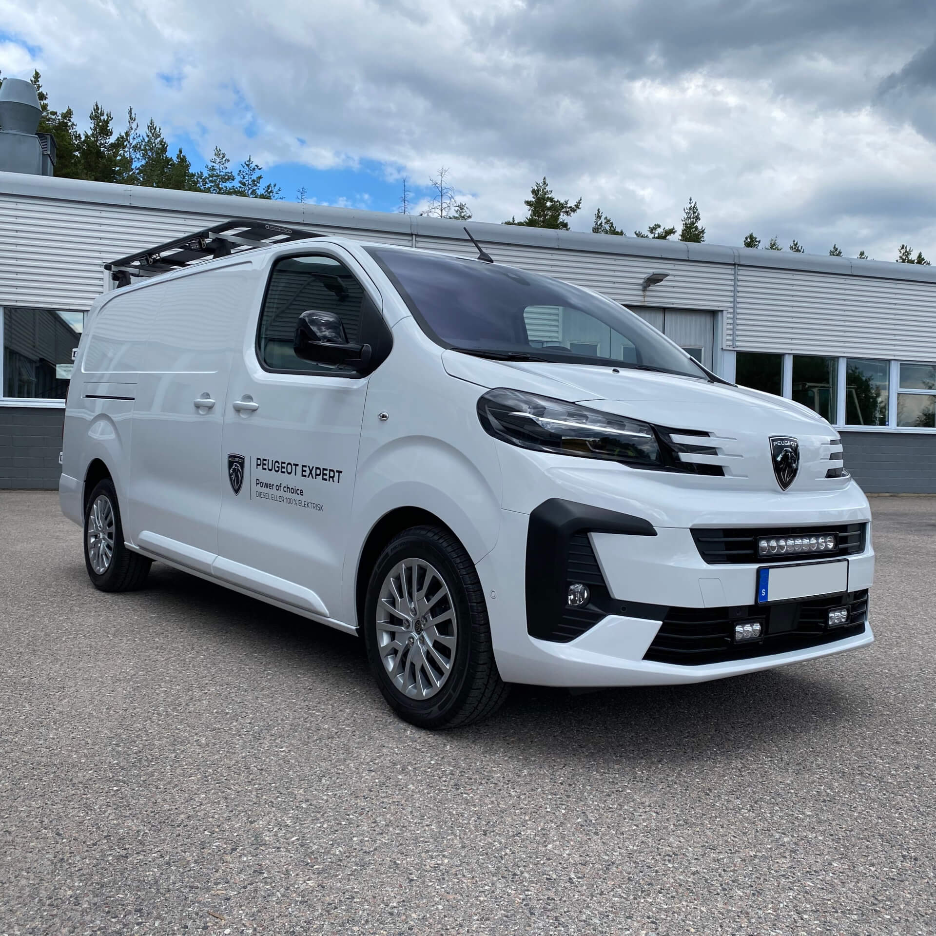 Peugeot Expert 2024- Modellanpassat Extraljus-kit, Vision X - Bild 2