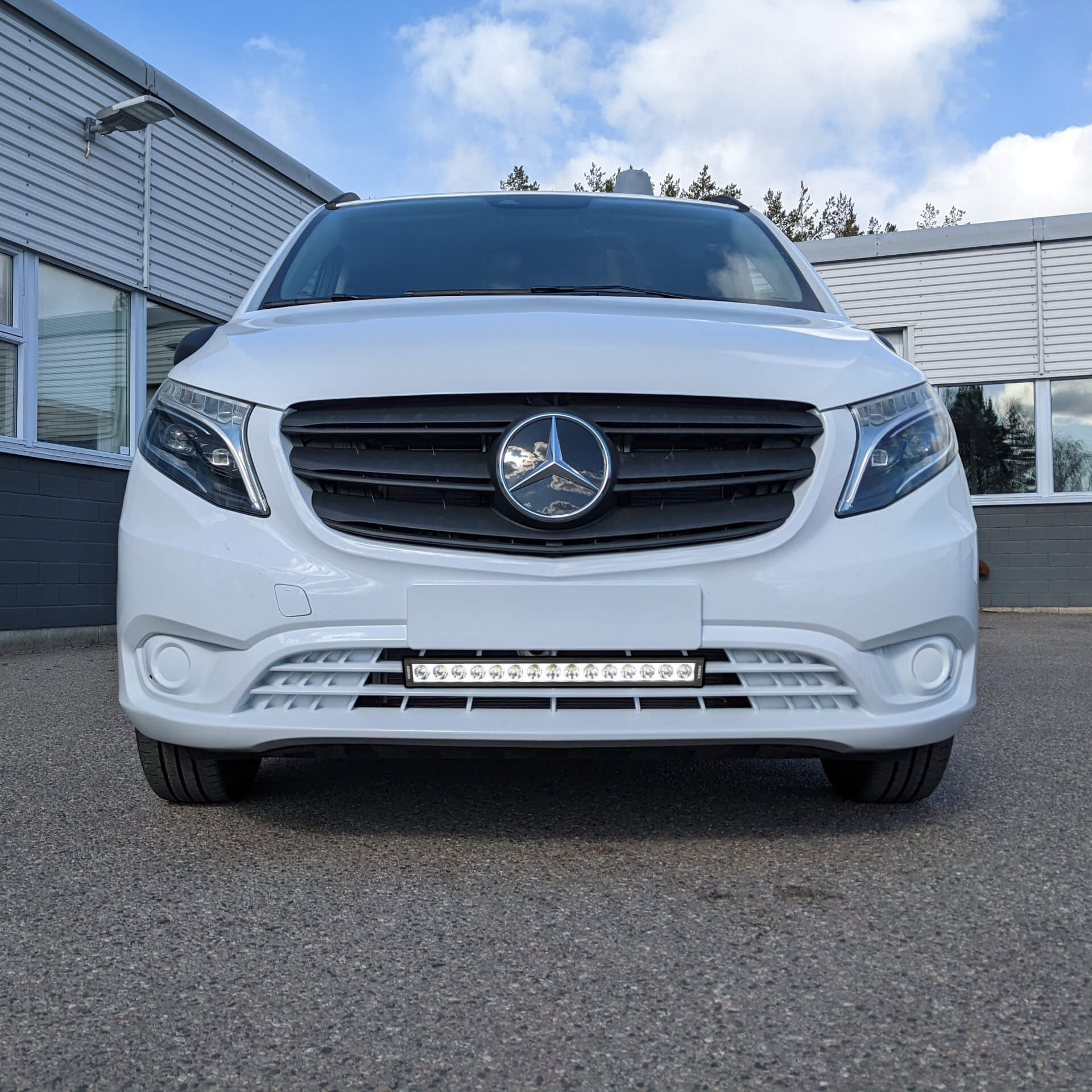 Mercedes-Benz V-Klass / Vito 2022- Vehicle Specific AUX Light kit